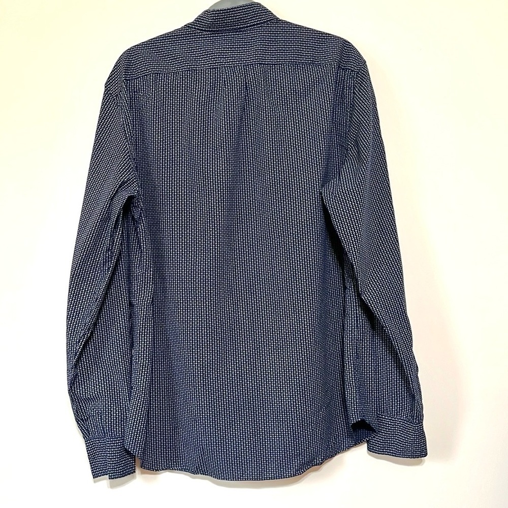 J. Crew Slim Lightweight Button Down Shirt Size Large - Picture 4 of 8